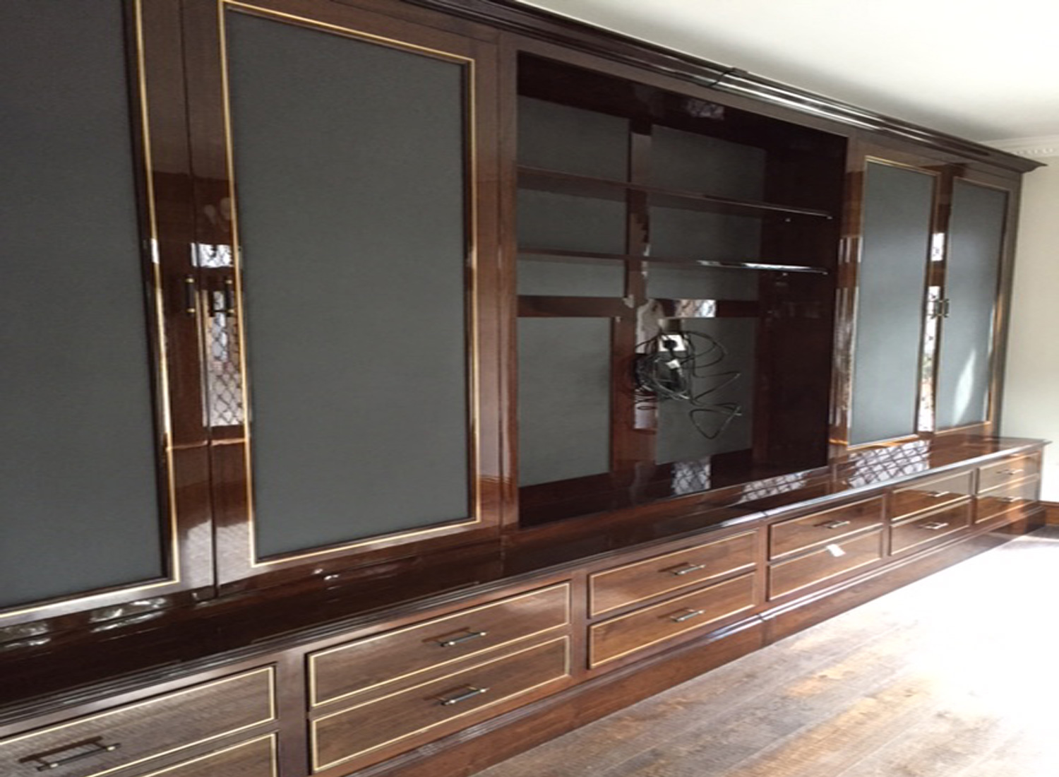 Bespoke Home Office & Study Furniture — Hand-Made Fitted Desks 3 High gloss office bookcase and cupboard