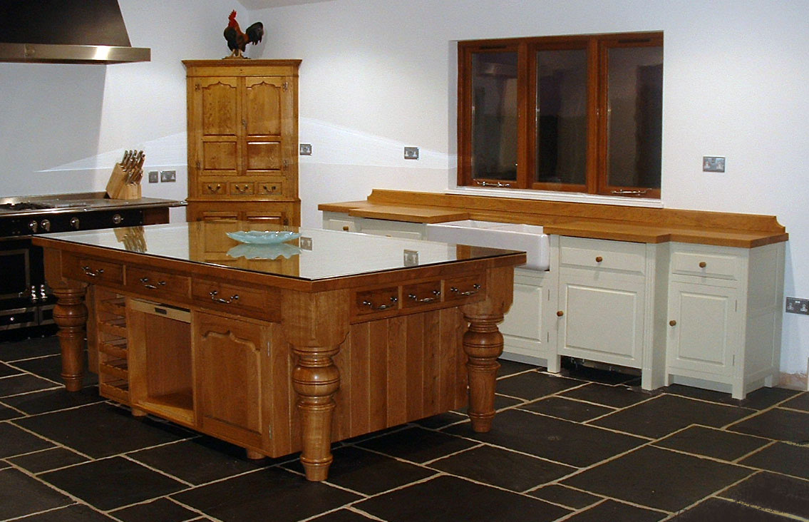 Freestanding Bespoke Kitchens 3 Oak and painted freestanding kitchen furniture