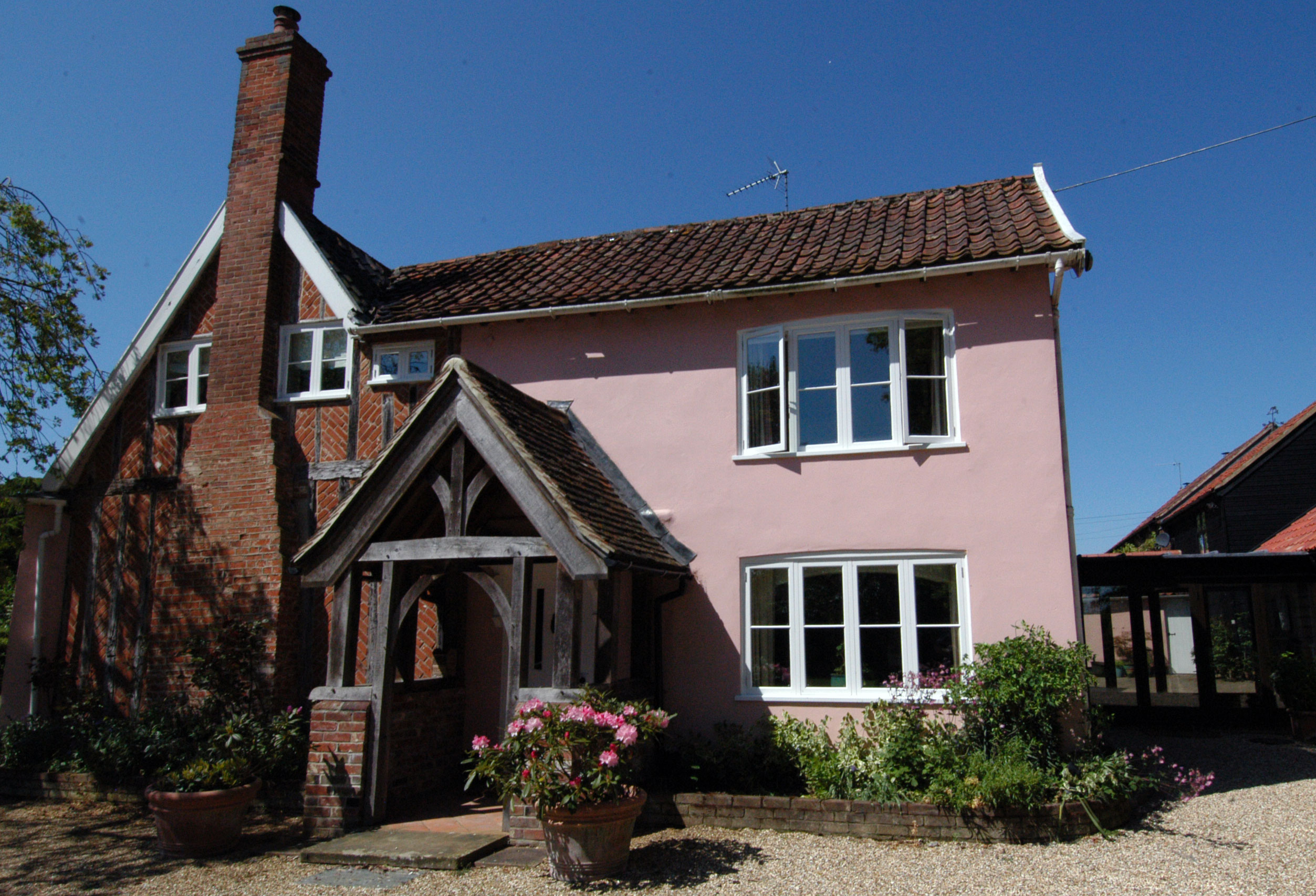 The Benefits of Double Glazing in Timber Windows: Combining Efficiency and Elegance 3 The Benefits of Double Glazing in Timber Windows: Combining Efficiency and Elegance