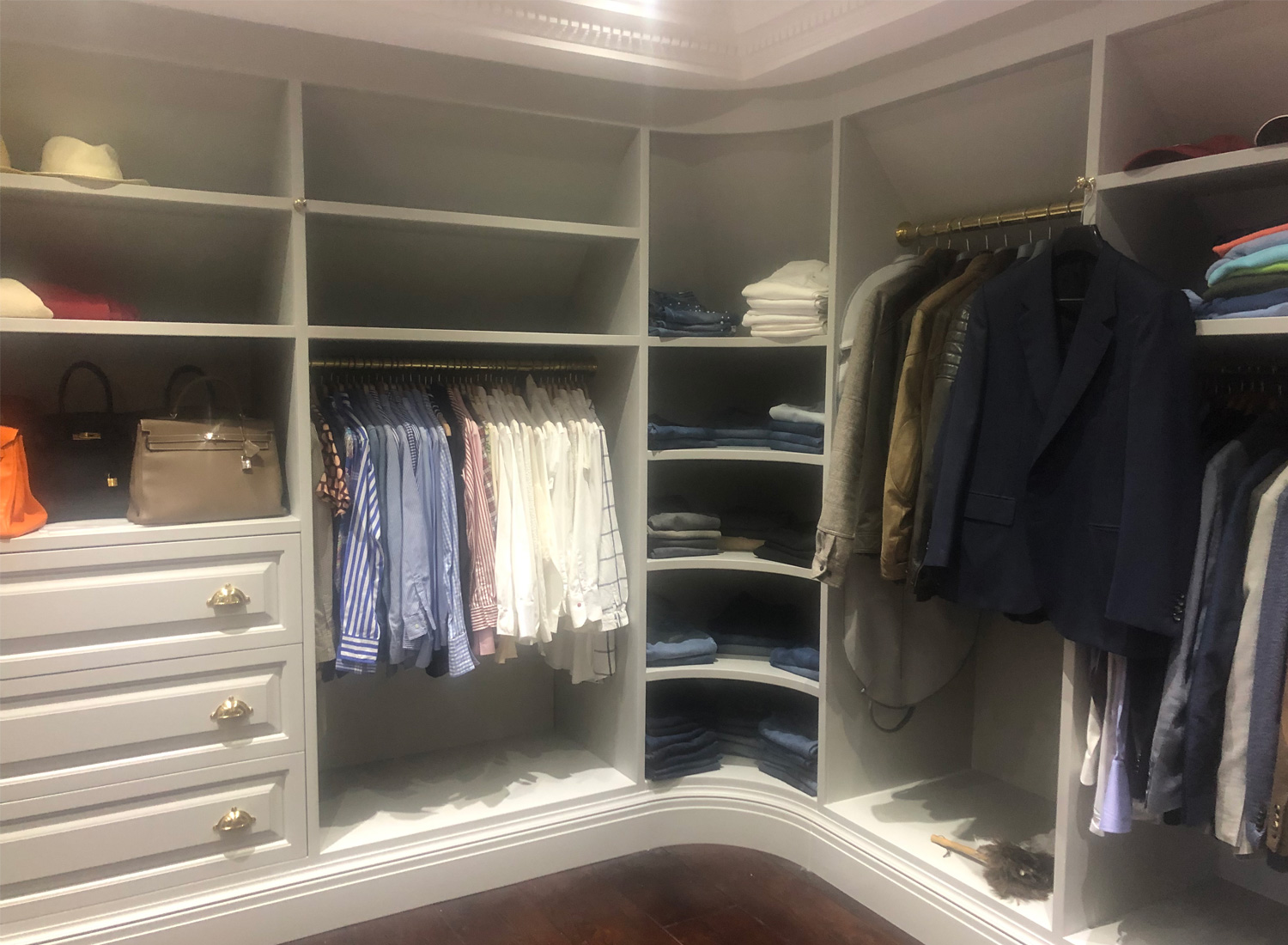 Bespoke Utility Rooms & Boot Rooms 8 Bespoke storage