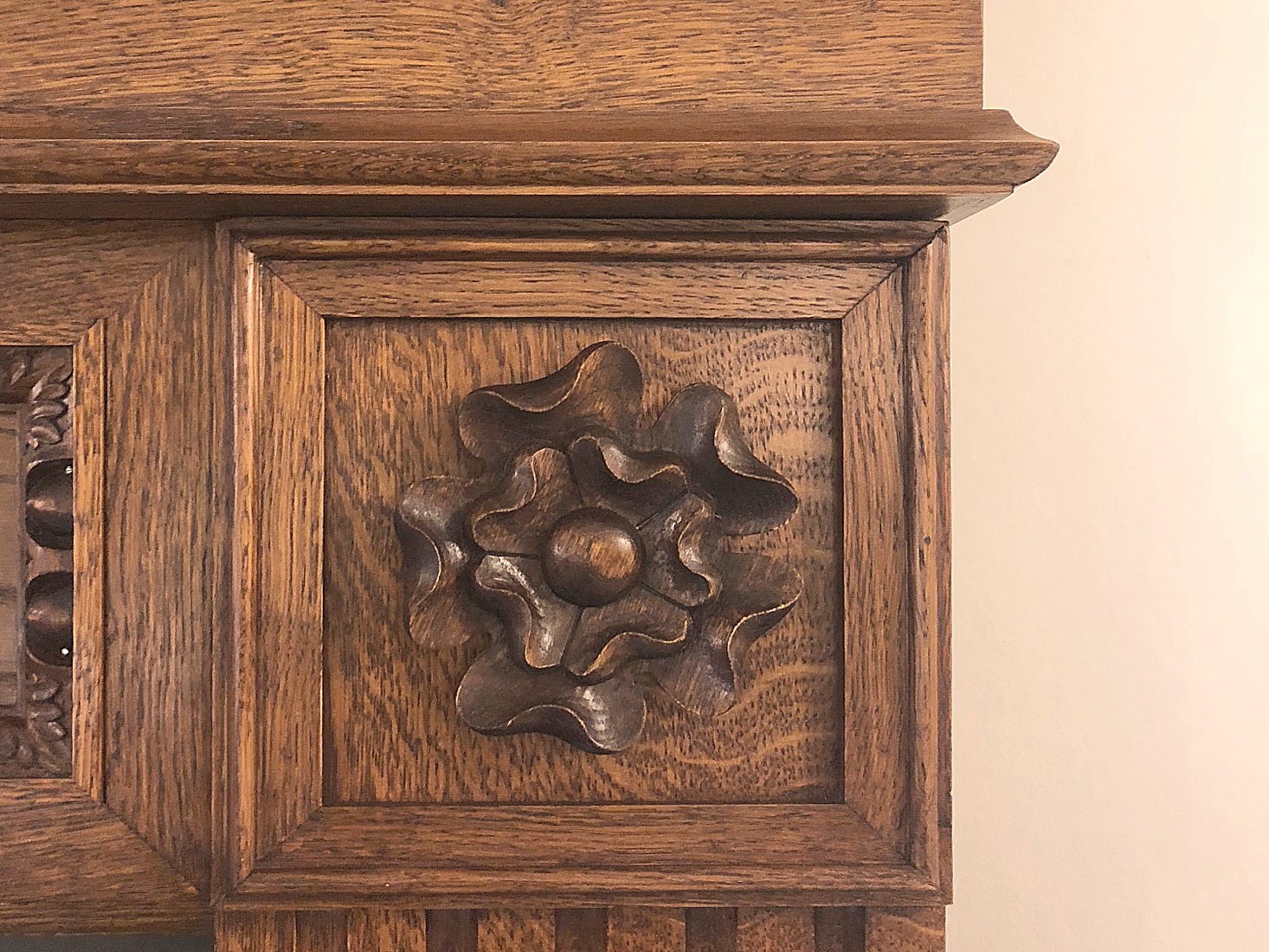 Oak hand carved Tudor rose panel