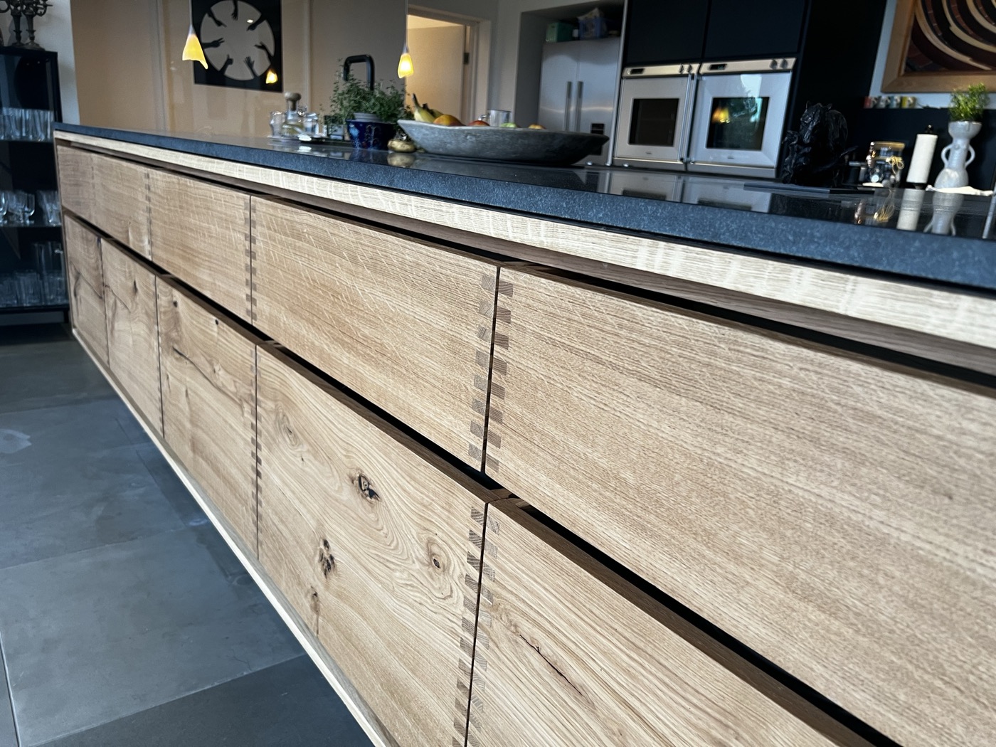 Essex Kitchen - Bespoke Kitchen, Essex 2 Essex Kitchen - Bespoke Kitchen, Essex photograph 1 by Reeve & Co Interiors