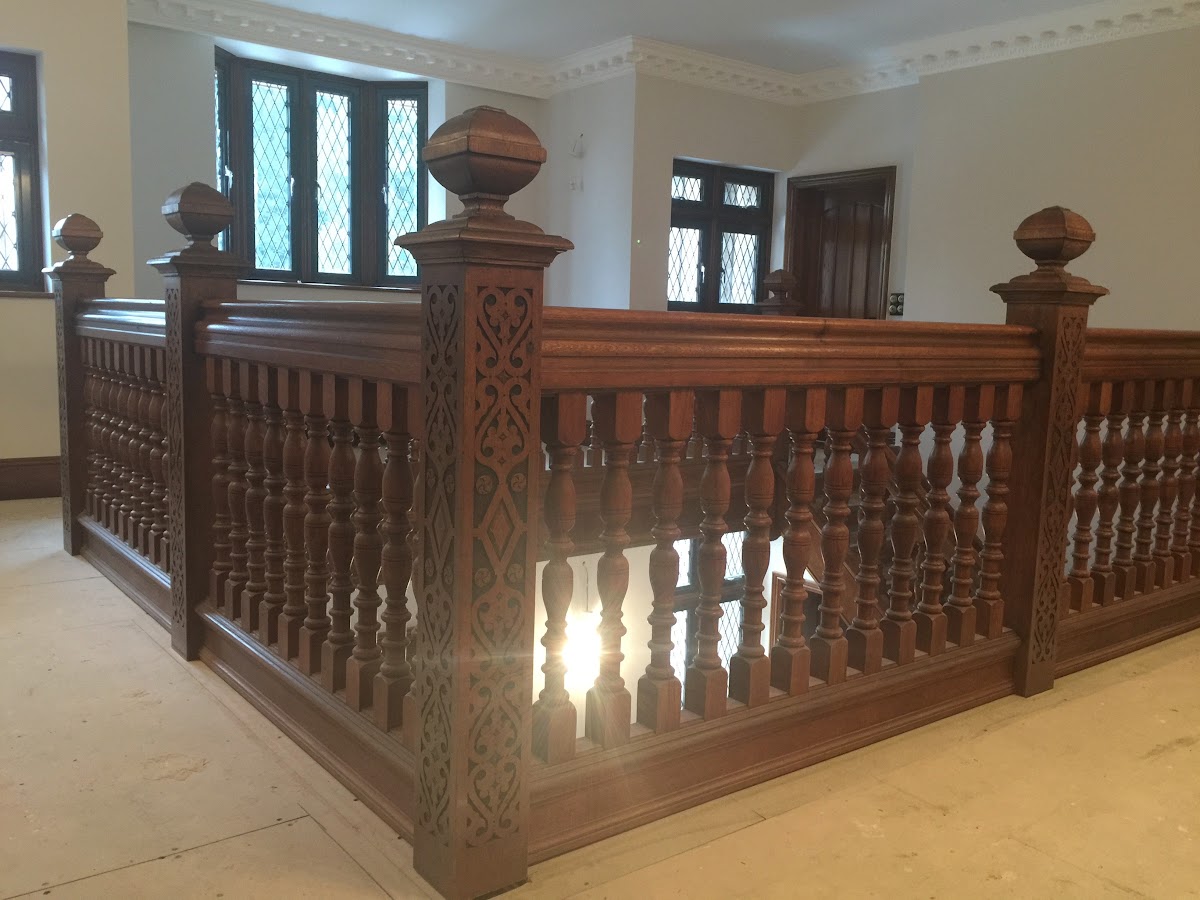 Kent new-build bespoke joinery and library