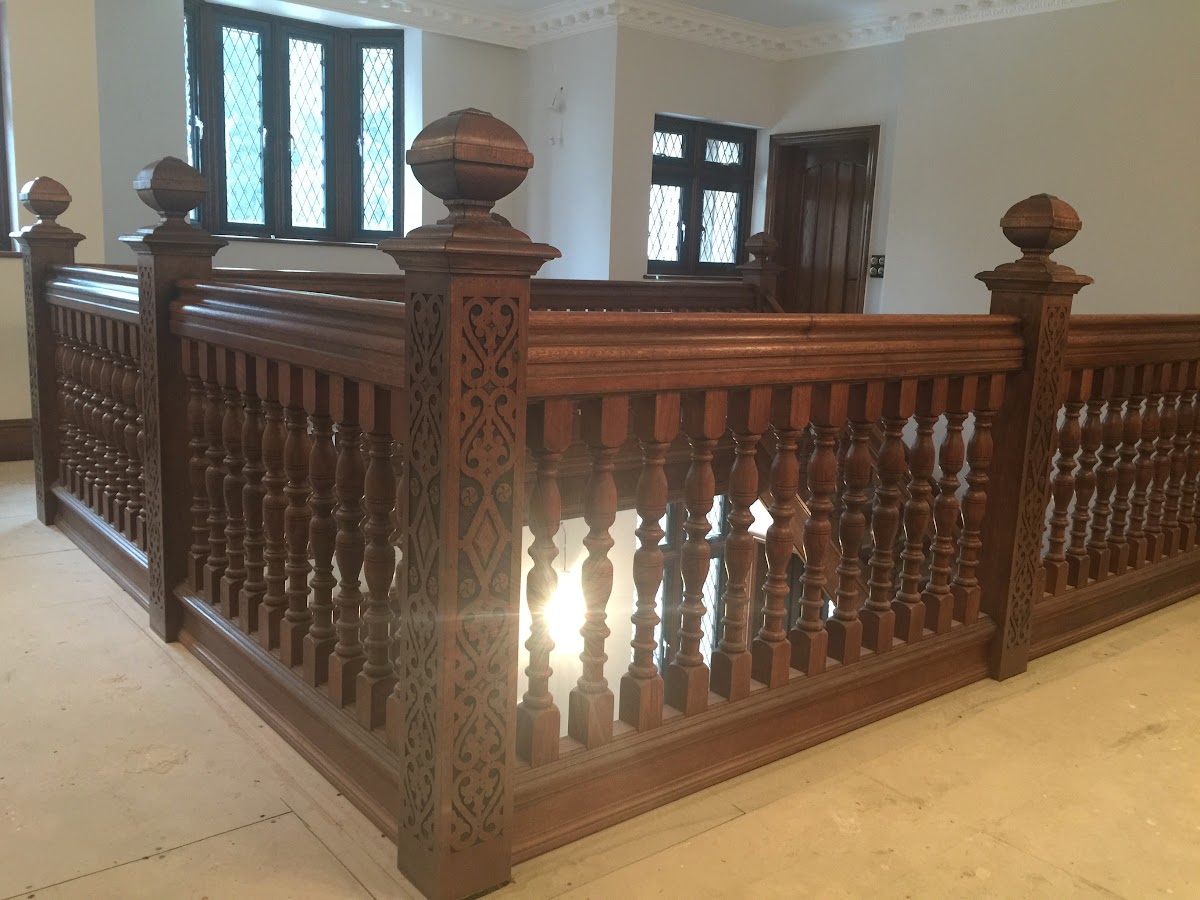 Kent new-build bespoke joinery and library