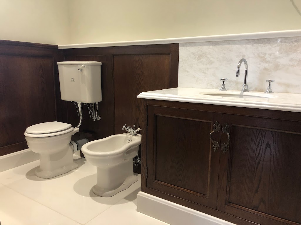 Bespoke joinery by Reeve & Co — Oxford Oxfordshire country house, carved timber detail